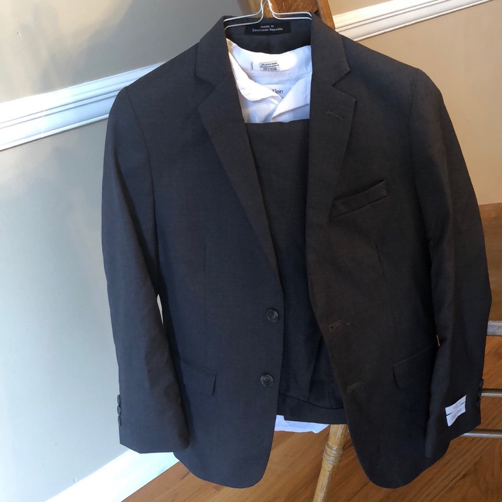 Calvin Klein Boys Suit - Picture 2 of 5